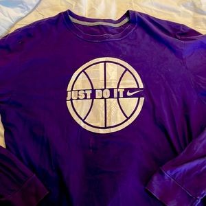 Nike Long Sleeve-Purple Sz L Just Do It Basketball